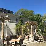 Lisewski Dwor 3*
